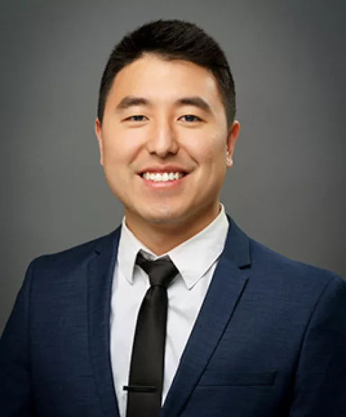 Neurosurgery resident Joseph Oh, MD