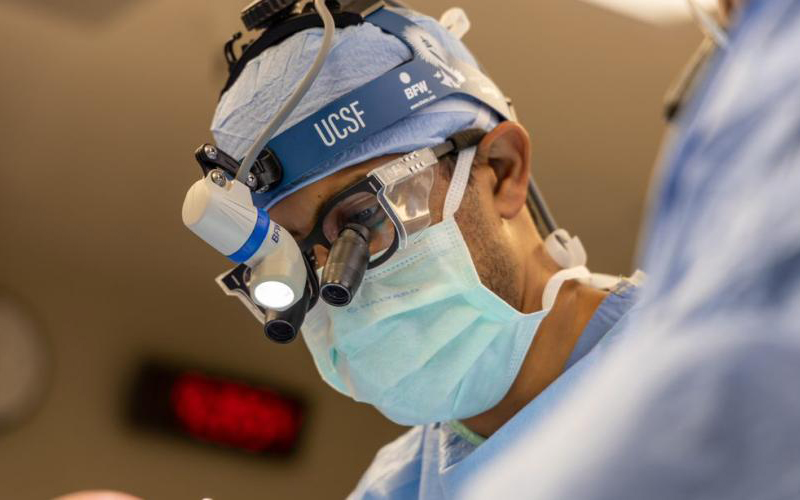 Photo of UCSF neurosurgery residency program graduate Kunal Raygor, MD in the OR